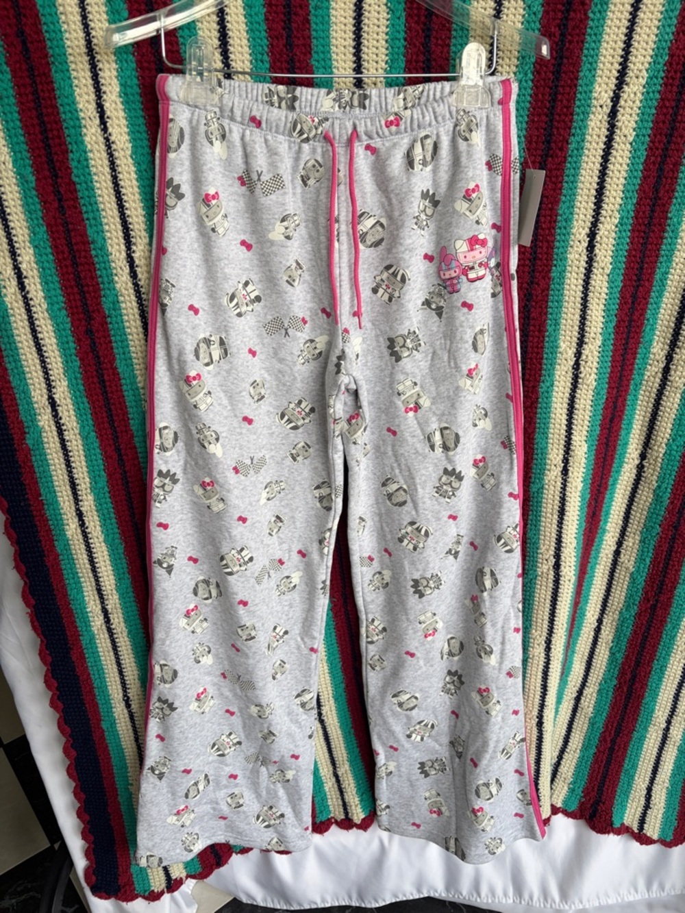 HELLO KITTY AND FRIENDS RACING JOGGERS, SZ S, gray /pink trim